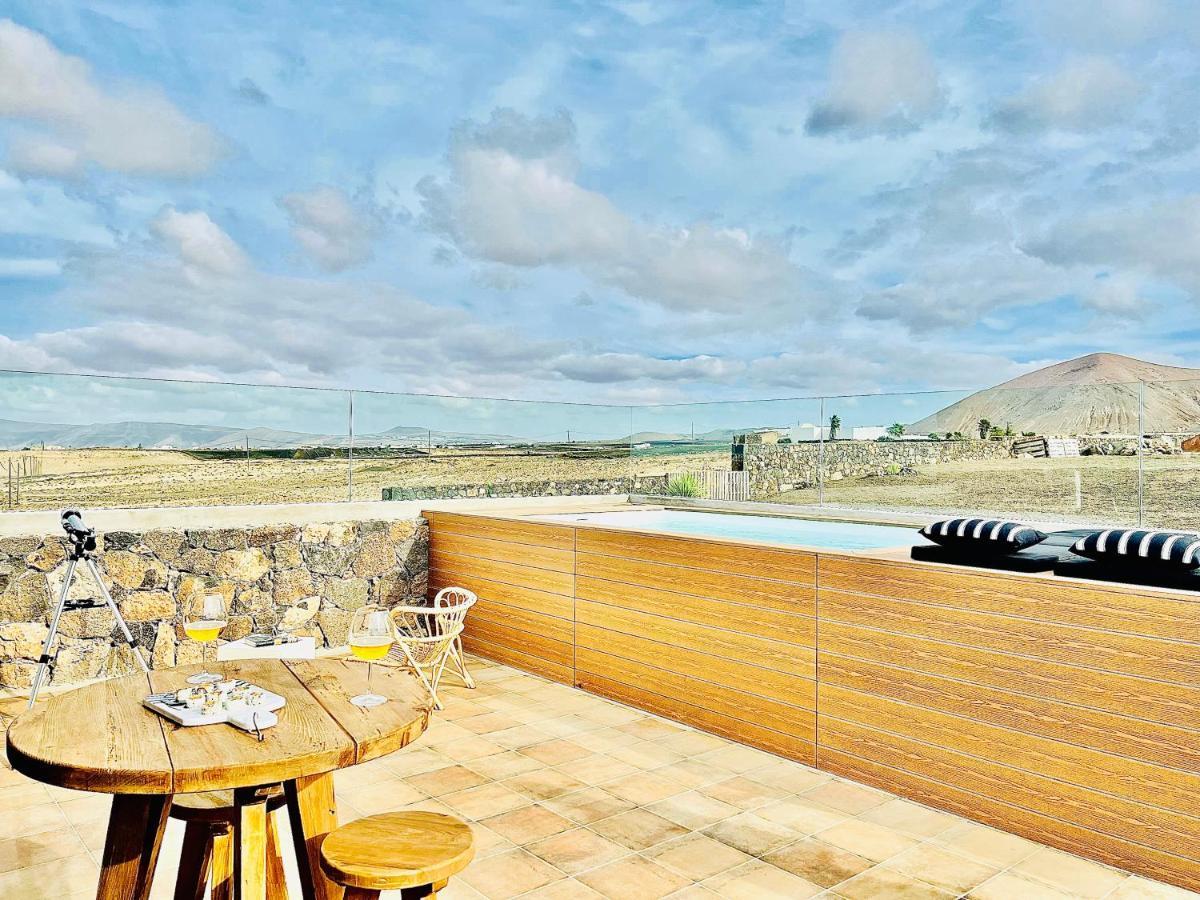 Canaryislandshost L The Sky Suites Tinajo Eksteriør billede